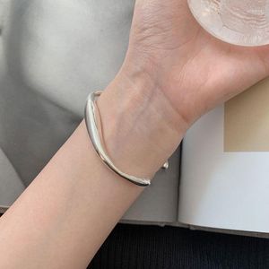 Bangle Todorova mode koreanska enkla geometriska oregelbundna armband chunky öppen manschett för kvinnor festsmycken gåvor