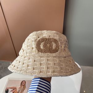 Damdesigner Stickad Bucket Hat Mode Sun Fisher Hat För Män Kvinna Lyxiga Strandmössor Motorhuv Mössor Stråhatt Baseballkeps 2302084BF