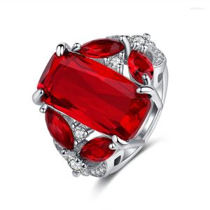 Anéis de casamento olho de cavalo Red Zircon Shape Square Ring Ring Micro-Illaid Simulation Jóias Engajamento de joias de amor presentes para mulheres