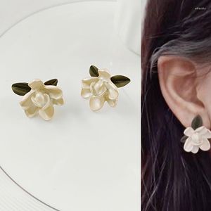 Rückenohrringe im koreanischen Stil, elegante weiße Blumen-Ohrclips, französische Retro-Gardenie zum Anklipsen für Frauen ohne Ohrlöcher