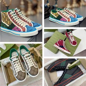 Tenis 1977s Sneaker Gucci Projektant Płótno Przypadkowi buty Kobiety Mężczyźni Buty Ace Gumowa podeszwa Haftowany Beżowy Sprany Żakardowy Denim Moda Klasyczny Rozmiar 35-45