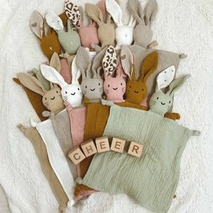 Ręczniki szaty miękkie bawełniane muślinowe małe małe zaburzenie króliki lalka urodzona z myślą o zabezpieczeniach ręczników koc dziecięcy śpiąca przytulanie ręczników