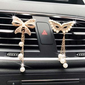 Decorations Diamond Butterfly Tassel Pendant Perfume Conditioner Fragrance Air outlet Clip Balm Car Interior Acce 0209