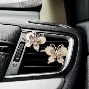 Decorations Freshener Air Outlet Alloy Double Butterfly Aromatherapy Perfume Clip Car Diffuser Auto Interior Accessories 0209