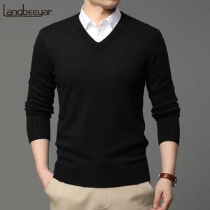 Herrtröjor Högkvalitativt modemärke Woolen Knit Pullover V Neck Sweater Black For Men Autum Winter Casual Jumper Men kläder 230208