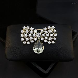 Brosches bowknot kostym brosch prydnad high-end stift fixad kläddekoration all-match corsage tröja rhinestone smycken gåvor