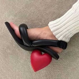 söta formade sandaler älskar häl sommarskor kvinnor läder spänne mode sandaler sexiga höga klackar festklänning avslappnad flip 6715 s