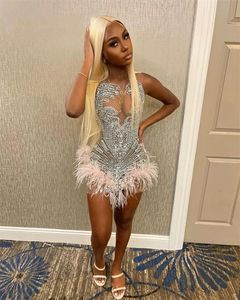 Sparkly Sheer O Neck Short Prom Dress 2023 Beaded Crystal Birthday Party Gowns Feather Mini Cocktail Homecoming Robe De Bal