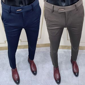 Calças masculinas Moda de terno listrado Pant elegante Slim Fit Social Troushers Social Office Business Office Party Dress tornozelo 230209