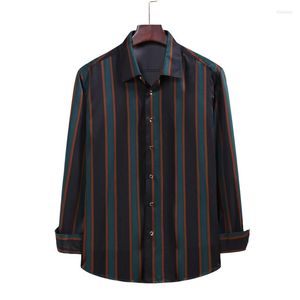 Mäns casual skjortor Autumn Men's Striped Long Sleeve Shirt Hawaiian Button Clothes 2023 Korean Fashion Retro T-shirt lättvikt