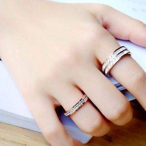 Designers Luxury Brand White Zircon Micro Pave Ring smycken för kvinnor