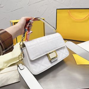 Omuz çantaları kadınlar için tasarımcı crossbody çanta trend mektupları baskılar tuval çanta haberci baget çanta bayan pembe çantalar