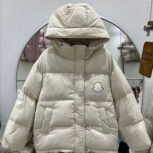 Women's Down Parka Coat Designer Vinter tjock lång ärmen Letter Badge Warm Windproof Hooded Jacket Casual Everything