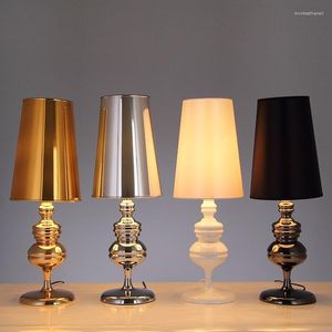 Lâmpadas de mesa, quarto de moda de estilo europeu à beira da cama moderna da sala de estar da personalidade criativa Art Guardian Lamp LB100903