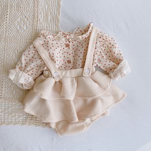 Zestawy odzieży Baby Girl 2pcs Ubrania długie rękawy Koszulki Suspirn