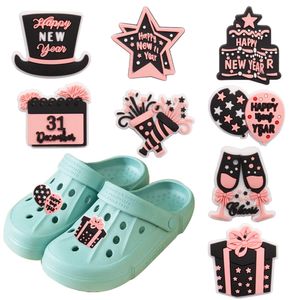 Großhandel 100 Stück PVC Frohes Neues Jahr Kuchen Geschenk Ballon Stern Jubeln Champagner Schuh Charms Erwachsene Schnalle Dekorationen für Armband Knopf Clog