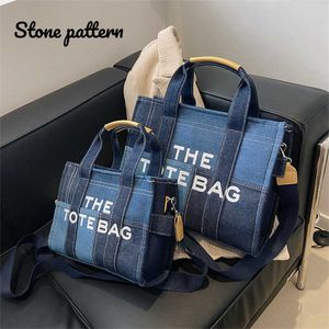 Crossbody Bag Luxury Markalar Denim Kadınlar İçin Tote Çantaları Çanta Tasarımcısı Tuval Omuz Crossbody Bag 2022 Patchwork Alışveriş Yapıcı Çekişler Debriyaj 230205