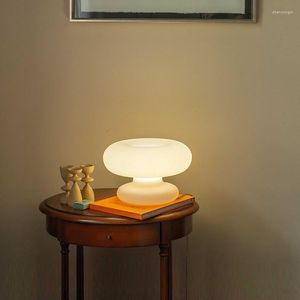 Table Lamps Nordic Designer Circle Lamp Medieval Creative Bauhaus Bedroom Bedside Decorative For