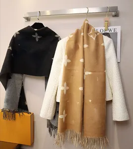 Designer dubbelsidig kashmirbrev halsduk svart grå ull sjal kvinnlig höst och vintergradient kamel