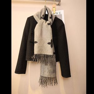 New Double-Sided Cashmere Letter Scarf Black Gray Wool Shawl Female Autumn Gradient Camel