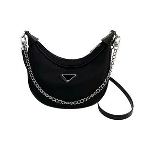 Designer Hobos Bag for Women Nylon Crossbody Purse With Chain Ladies Fashion Shoulder Holder Holder Cross Body Handbag P572