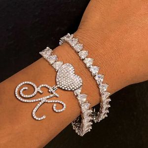 Cadena de eslabones Hip Hop Bling Crystal A-Z Letra cursiva Pulseras iniciales para mujeres Oro Plata Color Corazón Rhinestone Cadena Pulsera Joyería G230208