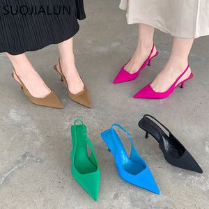 Suojialun 패션 얇은 하이힐 슬링 백 샌들 마일즈 신발에 발가락 슬립을 가리키고 있습니다.