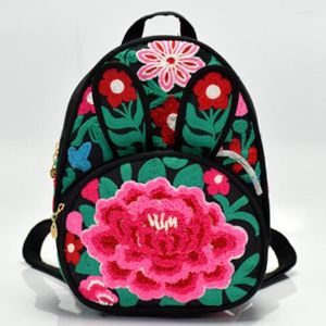 Skolväskor 2023 National Wind Embroidered Ladies Shoulder Bag Canvas Wool Brodery Liten ryggsäck
