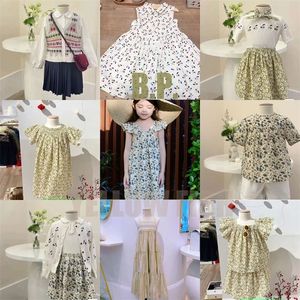 Sets Suits PER SALE Shipment In April 2023 Summer T shirt for Girls Letter Print Boys Graphic Tee Children's Set Dress Cardigan Skirt 230210