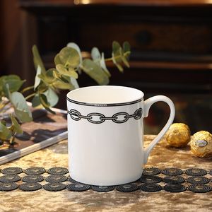 Tazza in ceramica di lusso in stile europeo Tazza in porcellana per ufficio Tazza da tè per uso domestico Tazza per acqua per colazione Tazze per latte regalo