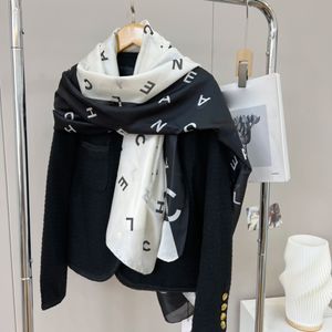 Luxury Designer Cashmere Scarves Womens Classic Letters Printed Scarf Warm Scarfs Fashion Soft Warm Wraps Winter Ladies Pashmina 2302113bf