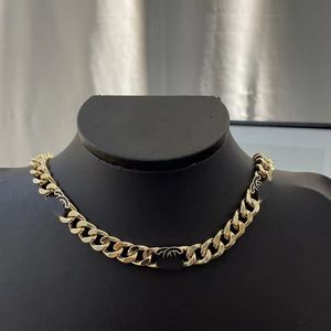 18 Style Cuban Link Chain Necklace Choker Curb with Diamonds Clasp Lock 18K Gold Tone 316L Rostfritt stål