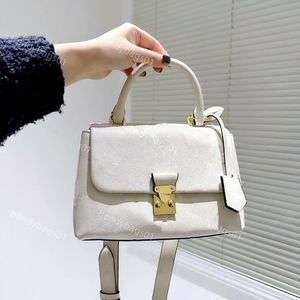 Luxurys tasarımcıları Tote torba kemer çantası kadın kartı anjou mini çapraz gövde erkek cüzdanlar totes çift taraflı alışveriş kotları debriyaj hangbag pochette omuz çantaları