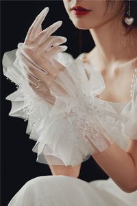 Five Fingers Gloves Lace Short Pearls Bridal Gloves Wristband Wedding Glove For Women Girl Party Evening Dress Jewelry Brides Accessories 230210