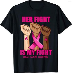 メンズTシャツの手の彼女の戦いは私の乳がん啓発月間Tシャツです