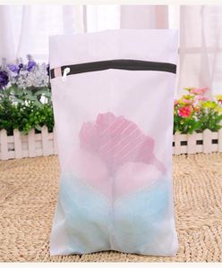 40 pcslot Grote middelgrote ritssluiting Vouwbare Nylon Laundry Bag Bha Socks ondergoed Kleding Wasmachine Bescherming Net Mesh Bags 711279398