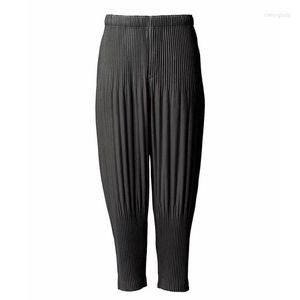 최고 남성 디자이너 바지 남자 바지 남자 바지 miyake pleat man 바지 homme plisse issey pleated 직물 패션 캐주얼 남자 남성과 여자하라 주쿠 연필 바지 604