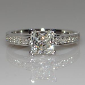 Anéis de moda de jóias para mulheres cor de prata simples design princesa quadrada noivado de casamento bijoux cc631