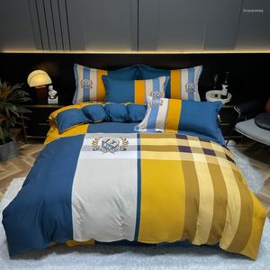 Bedding Sets High Quality Cotton Thickened 4pcs Set Nordic Style Autumn Winter Simple Striped Plaid Ground Wool Sheet