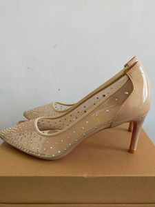 Salto alto Sapatos de grife Tênis Couro Camurça Sapato de noiva Luxo Glitter Rebites Triplo Preto Nude Rosa Branco Strass Escritório Carreira Festa Salto feminino com caixa