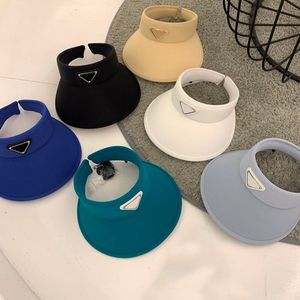 Lyxdesigner Visor Sunshade Hat Fashion Bucket Hat är gjord av svampstyg, bekväm och andas för män och kvinnor