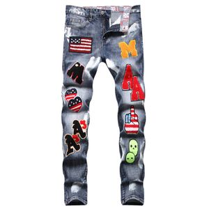 Pantaloni di abbigliamento di tendenza della moda jeans maschile fuori da applique ricami slip driver gaming club danza hip-hop uomo qualità denim 230211