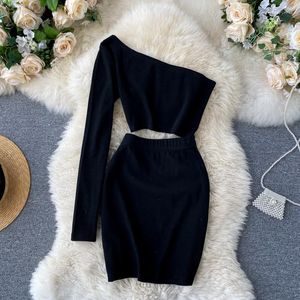 Suéteres masculinos um ombro de um ombro bodycon mini vestido mulheres sólidas primavera outono de manga longa cintura alta festa vestidos de streetwear casual