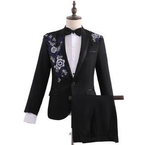 Herrenanzüge Blazer Schwarz bestickte Kleidung Männer Designs Bühnenkostüme für Sänger Jacke Pailletten Blazer Tanz Star Style Kleid Punk