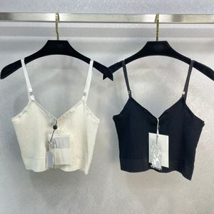 23 SS Kadın Pamuk Örgü Tee Tasarımcı Üstleri Mektup Deseni Kadın Gündelik Milan Pist Tasarımcı Mahsul Üst T-Shirt Slip Yelek Giyim Üst Son Drullavers Kurtisole