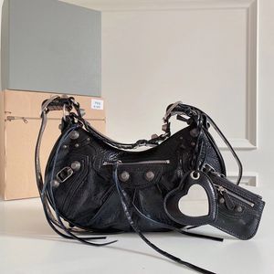 Borse a tracolla di design per motociclisti Borsa Le Cagole in vera pelle Borsa a tracolla a mezzaluna di moda di lusso per donna Diamante Nero di alta qualità 231117