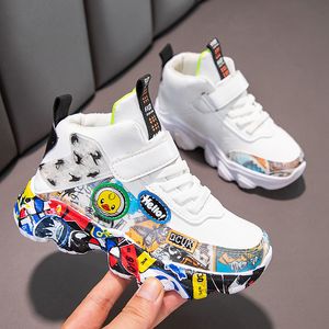 Buty bezpieczeństwa Rozmiar 2636 Dzieci trampki sportowe dla dziewcząt Kid Cartoon Graffiti Wzór Buta Basketball Chaussures de Sport 230211