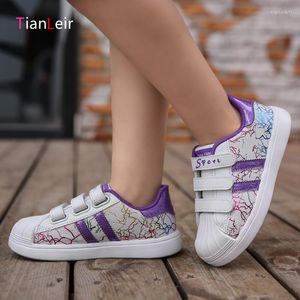 Sapatos atléticos 2023 crianças de alta qualidade tênis confortáveis ​​para meninas Lightweiht Fashion Casual Casual Chaussure Enfant