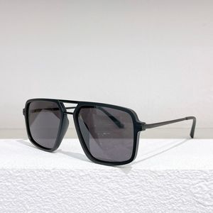 Funky solglasögon för kvinnor Abd Men Summer 70y Style Anti-ultraviolet Retro Plate Full Frame Fashion Glasses Random Box 70