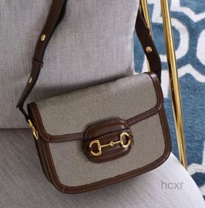 Сумки на плечах оптовые сумочка качество подлинная кожаная модная сумка мешки с металлической цепочкой.